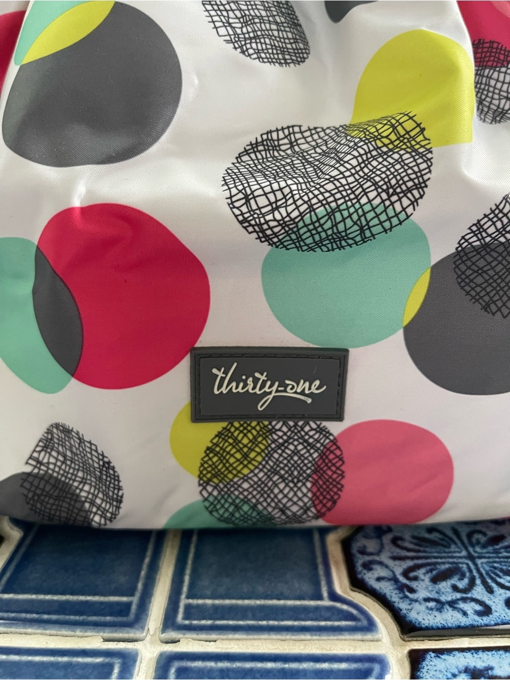 Thirty-One Aqua Multi-Color Drawstring Lunch Tote - Picture 2 of 11